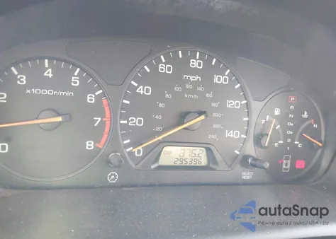 2001 Honda Accord 2.3 Ex z USA, uszkodzony, nr VIN JHMCG66821C020547